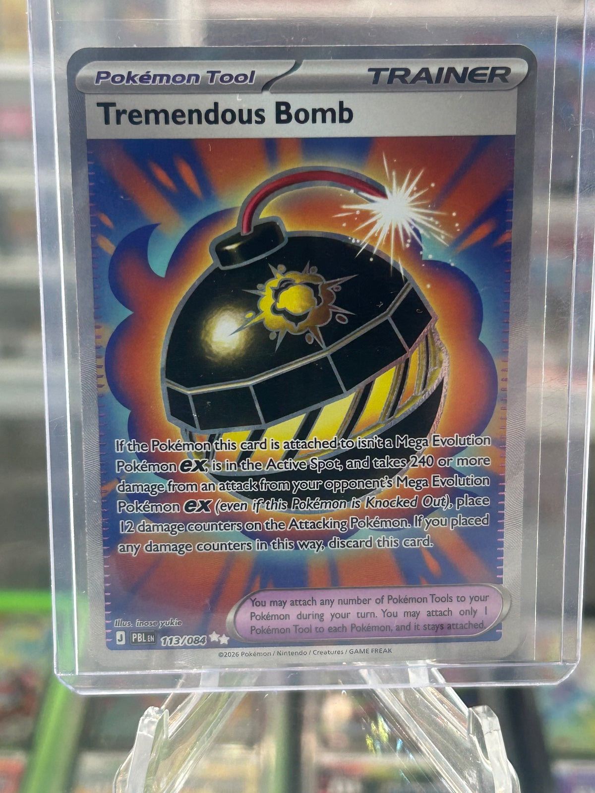 Tremendous Bomb Holo Ultra Rare ME05: Pitch Black 113/084 NM