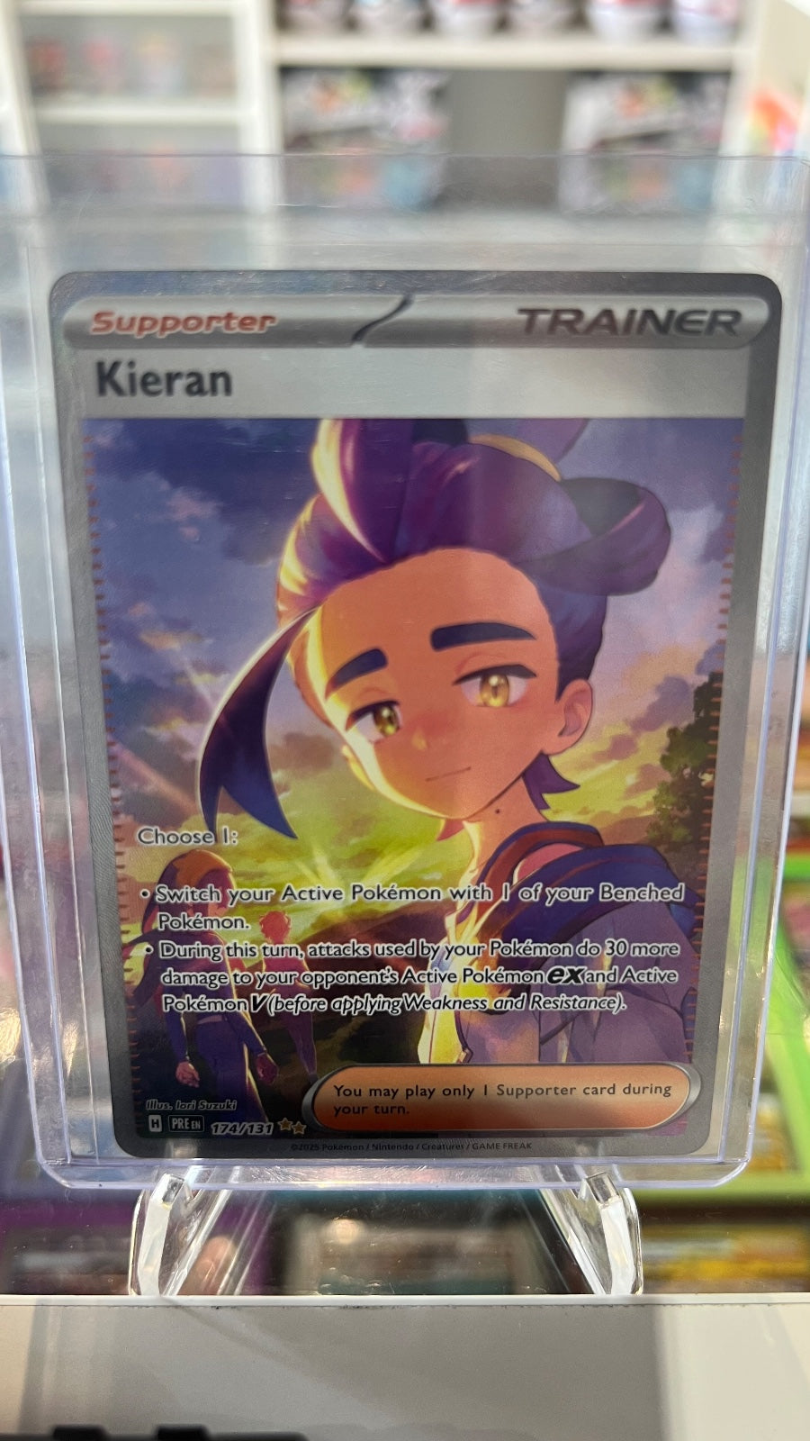 Kieran Holo Special Illustration Rare SV: Prismatic Evolutions 174/131 NM
