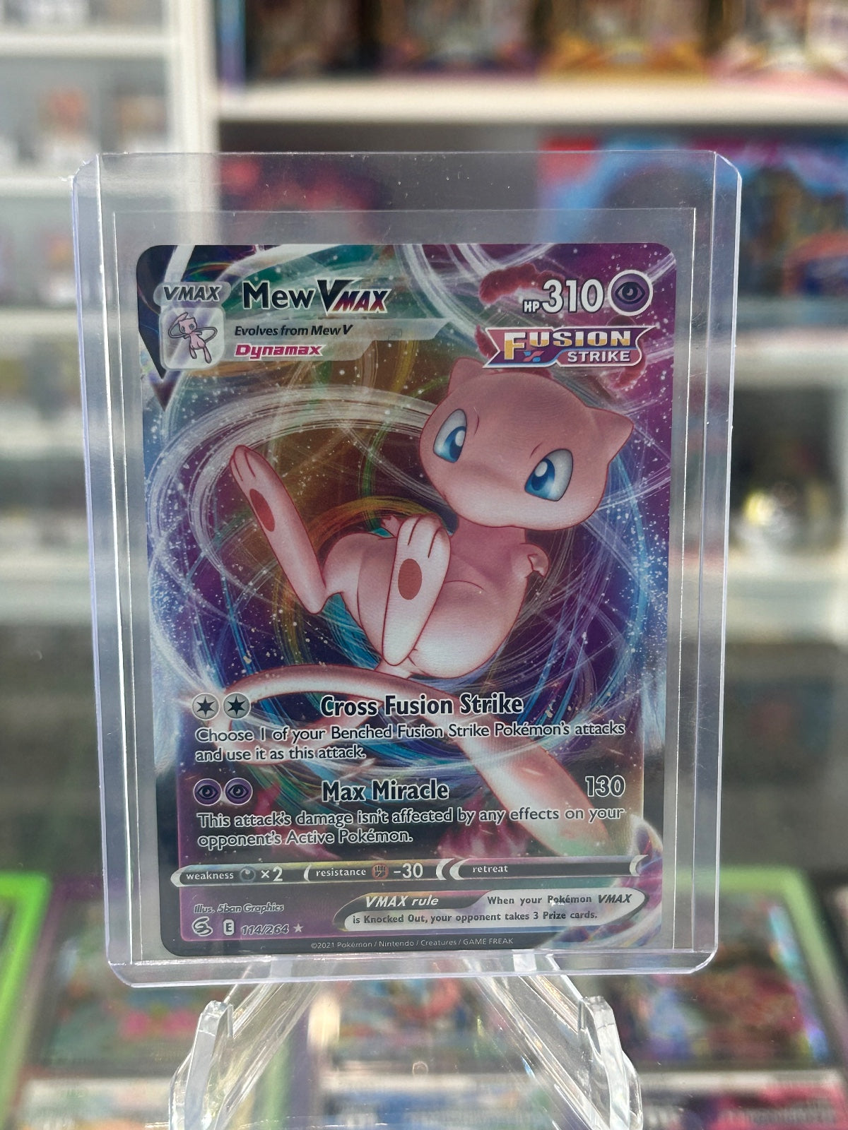 Mew VMAX Holo Ultra Rare SWSH08: Fusion Strike 114/264 NM