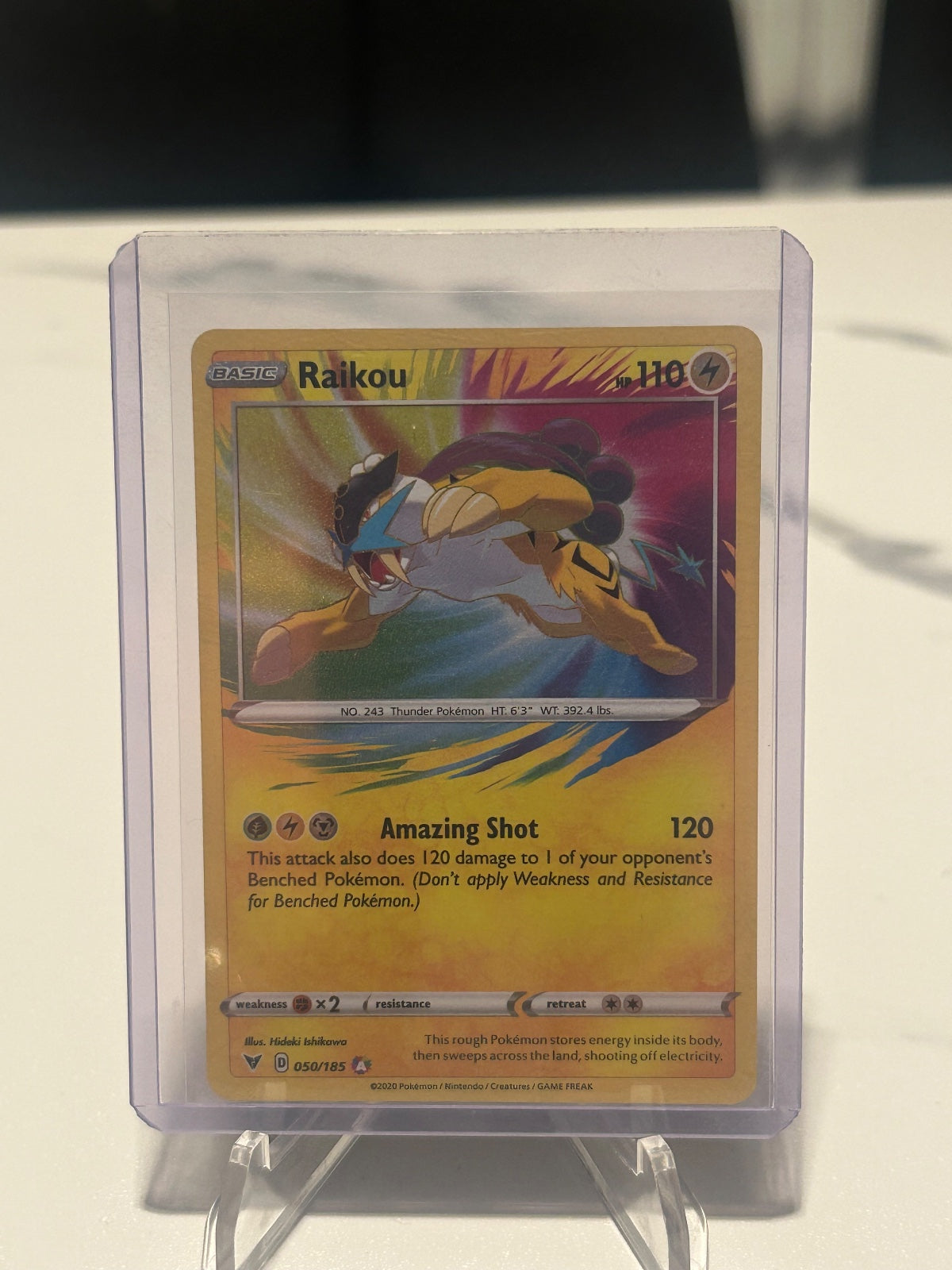 Raikou Holo Amazing Rare SWSH04: Vivid Voltage 050/185 NM