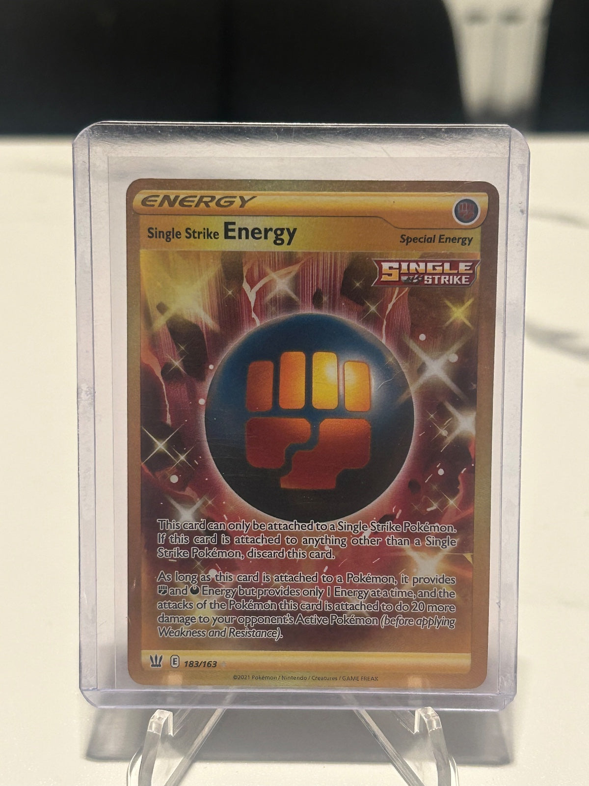 Single Strike Energy (Secret) Holo Secret Rare SWSH05: Battle Styles 183/163 NM