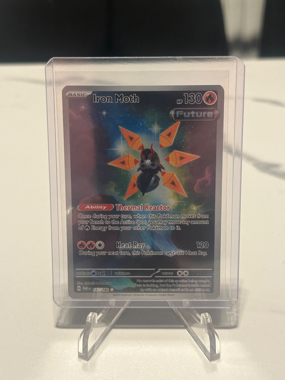 Iron Moth - Holo Illustration Rare SV04: Paradox Rift 187/182 NM