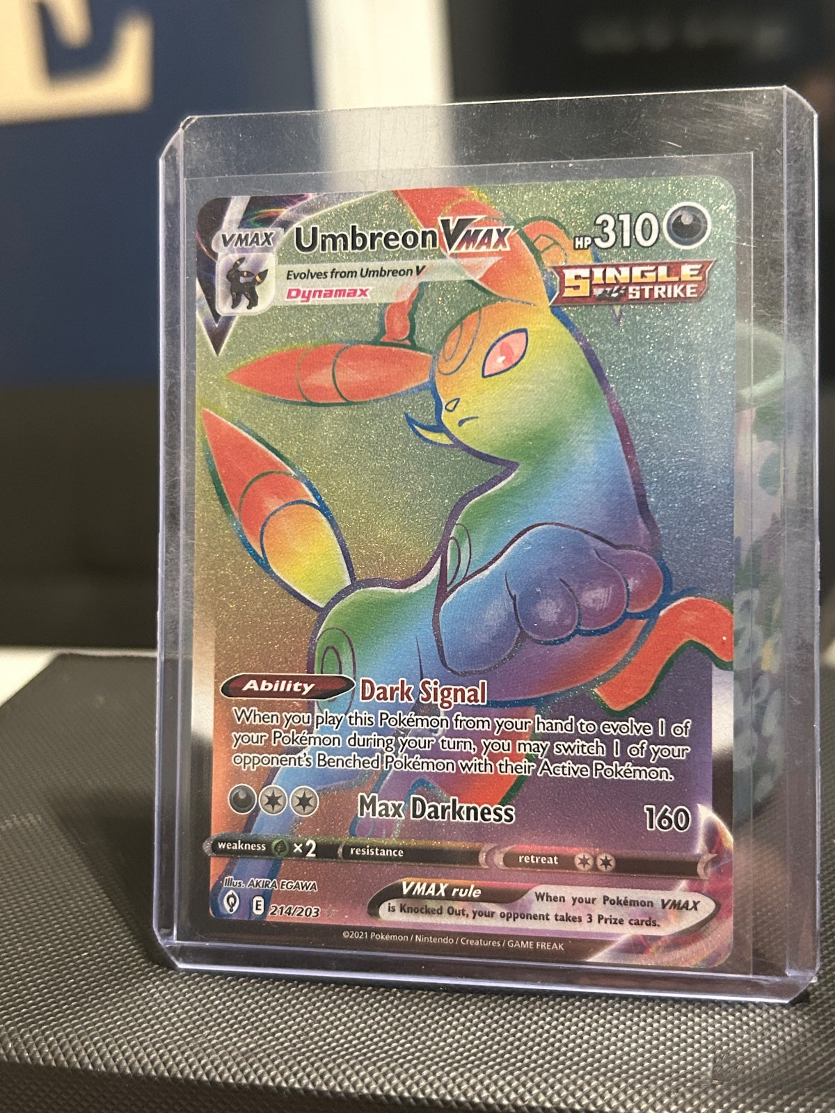 Umbreon VMAX (Secret) Holo Secret Rare SWSH07: Evolving Skies 214/203 NM